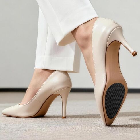 24 قطعة من وسادات الأحذية المضادة للانزلاق، مقابض الكعب المضادة للانزلاق لأسفل الأحذية، مادة صمغية مطاطية ممتازة ذاتية اللصق لحماية نعال الكعب العالي (24، أسود) in Kuwait