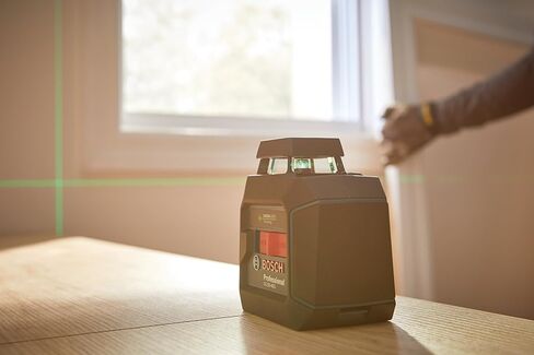 BOSCH GLL50-40G Green-Beam Self-Leveling 360 Degree Cross-Line Laser, Includes 4 AA Batteries, L-Bracket, Ceiling Clip, & Hard Carrying Case in Saudi Arabia