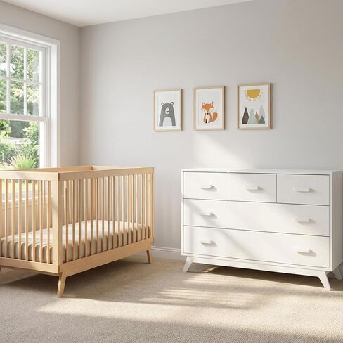 Dadada Soho مجموعة أثاث حضانة الأطفال. سرير الأطفال وخلصة مجموعة مجموعة. Soho 3 في 1 سرير قابل للتحويل و 5 درج الحضانة. خشب الزان الأبيض والطبيعي in Kuwait
