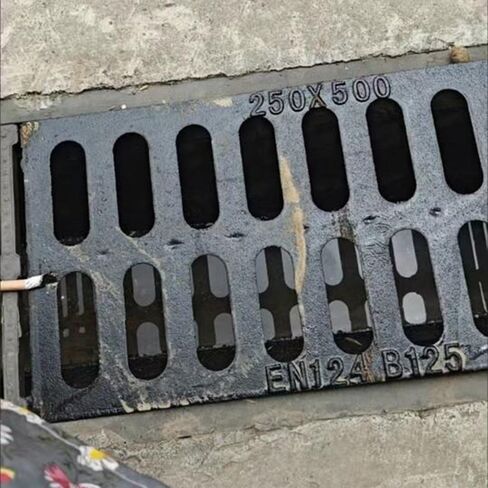 Heavy Duty Cast Iron Channel Drain Grate - Durable Outdoor Yard Drainage Solution for Metal Sewer, Fence, Catch Basin, Trench Drain Cover - 29.5"x17.7"x1.2" in Kuwait