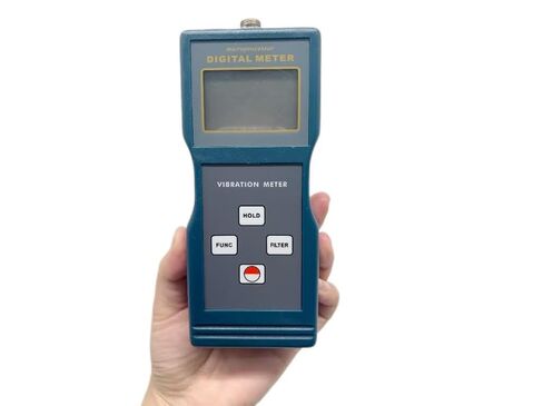 Vibration Tester Handheld Vibration Meter with Piezoelectric Transducer Measuring Range Acceleration 0.1~199.9m/s² Velocity 0.01~199.9mm/s Bearing Condition Monitoring Function in Saudi Arabia