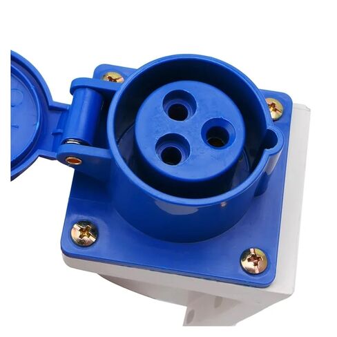 16 Amp 3 Pin Industrial Plug+Socket 220-250V Weatherproof IP44 2P+E 3Phase 16A in Saudi Arabia