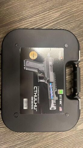 مسدس Lancer التكتيكي خفيف الوزن كامل تلقائي/شبه غاز Airsoft مع وحدة تتبع ولوحة تثبيت بنقطة حمراء (Tandemkross Cthulhu) (أسود/تيتانيوم) in Kuwait