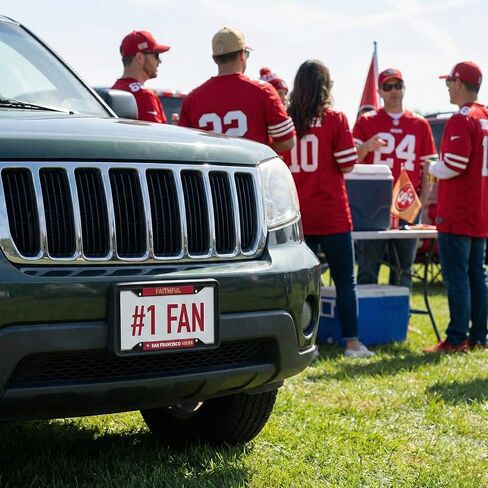 إطار لوحة ترخيص فريق NFL San Francisco 49ers Faithful Premium طويل الأمد من المعدن الأسود - حامل بطاقات بـ 4 براغي مع تشجيع فخر الفريق المميز - يكمل أي شاحنة ملونة، سيارات الدفع الرباعي، سيارة in Saudi Arabia