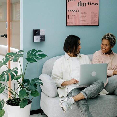 جهاز مراقبة جودة الهواء الداخلي 12 في 1 من Atmocube الاحترافي - ثاني أكسيد الكربون، PM2.5، الفورمالديهايد (CH2O)، TVOCs، أكاسيد النيتروجين، مستشعر الضوضاء والضوء - اتصال Wi-Fi، Ethernet وPoE - لوحة تحكم سحابية ذكية في الوقت الفعلي in Kuwait