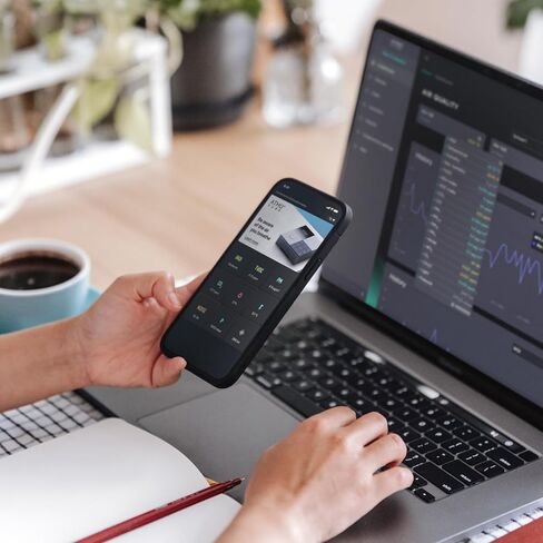 جهاز مراقبة جودة الهواء الداخلي 12 في 1 من Atmocube الاحترافي - ثاني أكسيد الكربون، PM2.5، الفورمالديهايد (CH2O)، TVOCs، أكاسيد النيتروجين، مستشعر الضوضاء والضوء - اتصال Wi-Fi، Ethernet وPoE - لوحة تحكم سحابية ذكية في الوقت الفعلي in Kuwait