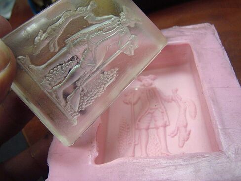 طقم راتنج MAX CLR A/B سعة 1.5 جالون - آمن للطعام 4 طلاء اتصال مباشر، شفاف كريستالي، مقاوم للبقع، طلاء سطح الطاولة والطاولة، راتنج صب - عرض تفاصيل المنتج أدناه in Kuwait