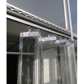 ستارة شريط PVC منزلقة للأبواب - ستارة شفافة مرنة داخلية/خارجية للفريزر والمستودعات ومساحة العمل، 0.9 × 2.2 م، مثالية لكفاءة الطاقة ومكافحة الحشرات in Kuwait