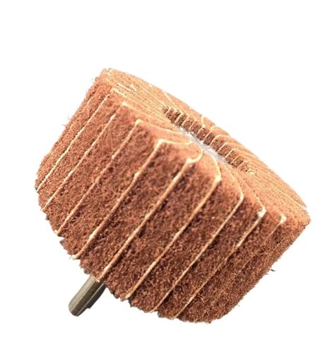 عجلة تلميع كاشطة غير منسوجة مقاس 6 مم (1/4 بوصة) للمعادن والخشب والبلاستيك ومثقاب الطاقة - قطعة واحدة (أحمر (180 حبيبة)، 30 × 30 × 6 مم) in Kuwait