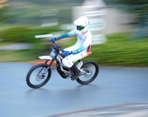 Electric Dirt Bike for Adult, Falcon Pro Platinum, 72V/35AH/10000W(Peak) Motor Ebike, 53MPH Max Speed, 410N.m Max Torque, 3.5h Fast Charging, Off-road 19" Tires, Hydraulic Disc Brake E-Motorcycle in Saudi Arabia