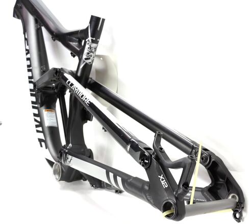 إطار Cannondale 2012 Claymore مقاس 26 بوصة فقط صغير أسود/أبيض 2WVA1FRS/BBQ in Saudi Arabia