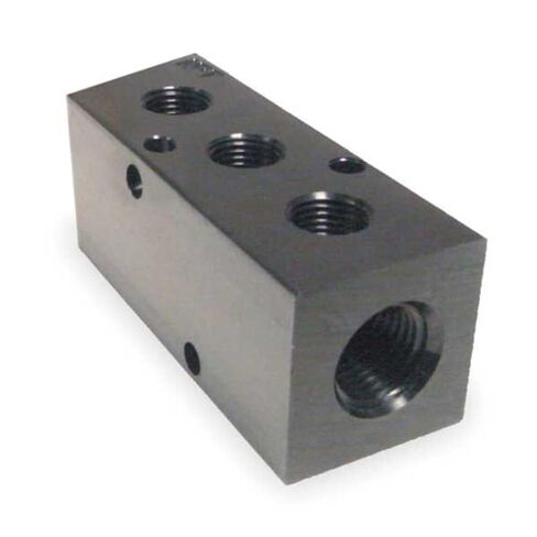 M20-250-3W، مشعب مضمن، 3 محطات، إدخال 1/4 NPT، إخراج 1/8 NPT، تباعد الإخراج 1.5 بوصة in Kuwait