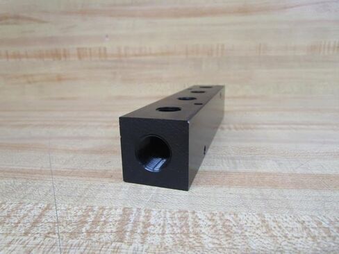 M20-250-4W، مشعب مضمن، 4 محطات، إدخال 3/8 NPT، إخراج 1/4 NPT، تباعد الإخراج 1.5 بوصة in Kuwait