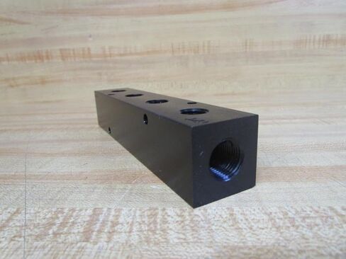 M20-250-4W، مشعب مضمن، 4 محطات، إدخال 3/8 NPT، إخراج 1/4 NPT، تباعد الإخراج 1.5 بوصة in Kuwait