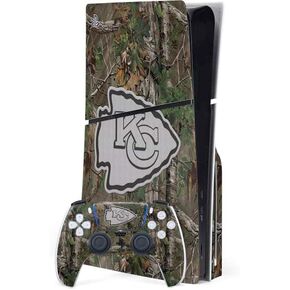 ملصق Skinit المخصص للألعاب متوافق مع حزمة أقراص PS5 Slim - مرخص رسميًا من NFL Kansas City Chiefs Realtree Xtra Green Camo Design in Kuwait