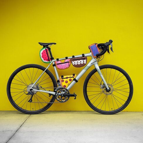 وجبة خفيفة! حقيبة دراجة البطيخ - إطار دراجة وردي وحقيبة مقود مع أشرطة قابلة للتعديل - تخزين صغير للدراجات الإلكترونية والدراجات والمزيد - ملحق ممتع لراكبي الدراجات in Kuwait