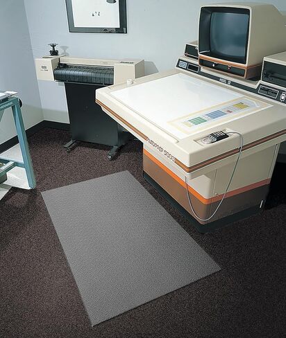 وسادة NoTrax 825 Cushion Stat™ مع بساط Dyna-Shield® المبدد/المضاد للكهرباء الساكنة، مقاس 2 × 3 بوصة باللون الأسود in Saudi Arabia