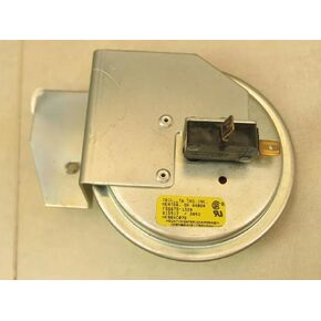 Replacement for Carrier Bryant FS6675-1320 Pressure Switch HK06WC076 OEM in Saudi Arabia