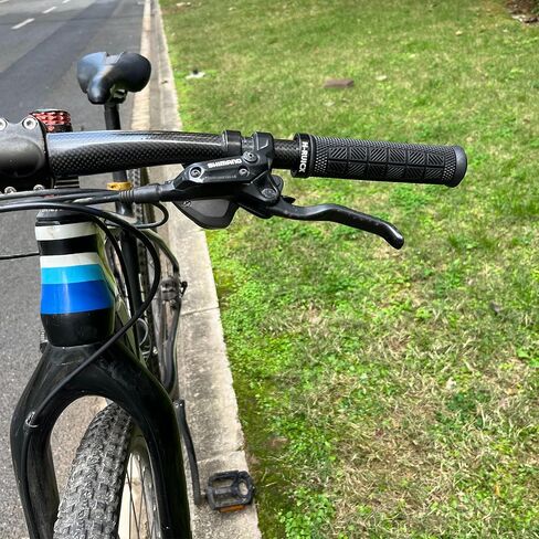 Bicycle Handlebar Grips, Black Rubber, 22.2mm Diameter, Ergonomic Non-Slip Design, 5.24 Inch Length, Bike Grips, Universal Fit for Mountain, BMX,MTB,and Road Bikes in Saudi Arabia