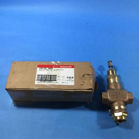 Three-way Globe Valve, 3/4 in Female NPT, 7.3 Cv, Water or Glycol in Saudi Arabia