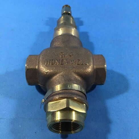 Three-way Globe Valve, 3/4 in Female NPT, 7.3 Cv, Water or Glycol in Saudi Arabia