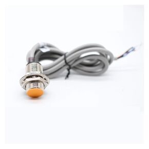 قاعة التبديل المغناطيسي القرب مستشعر الحث M8 M12 M18 NPN NO/NC 24 فولت ثنائي القطب الحث (NJK-5003 و LM18 ، NPN NO) in Kuwait