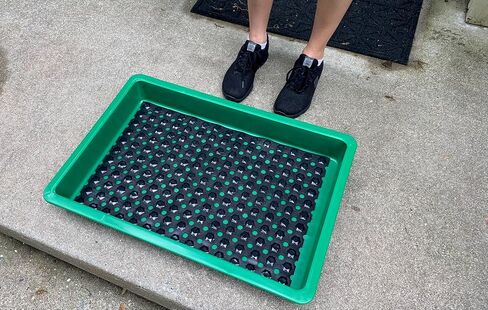 ClayAway - Tennis Court Shoe Cleaning Tray, Sand and Clay Removal - Green with Black Mat in Saudi Arabia