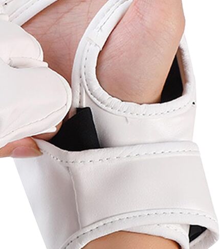 قفازات الملاكمة كيك بوكسينغ نصف اصبع قفازات الملاكمة كيس اللكم مفتوحة النخيل القتال كيك بوكسينغ قفازات الملاكمة للرجال والنساء تدريب الملاكمة in Kuwait