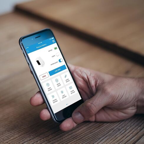 كاميرا مراقبة عالية الدقة ببطارية Ring Spotlight Cam مُجددة معتمدة مع خاصية التحدث ثنائي الاتجاه وإنذار صفارة الإنذار، باللون الأبيض، تعمل مع Alexa in Kuwait