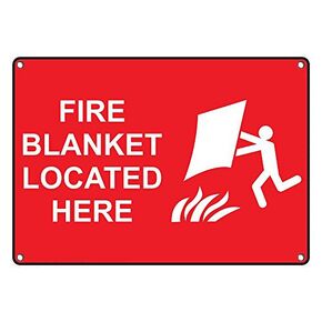 توجد هنا بطانية حريق بلاستيكية مقاومة للعوامل الجوية مع نص ورمز باللغة الإنجليزية in Kuwait