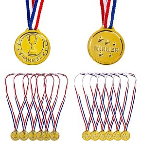 24 قطعة من الميداليات البلاستيكية الذهبية للجوائز، خفيفة الوزن صغيرة الحجم 1.38 بوصة كأس وميداليات فائزة للأطفال، مع شريط قلادة بتصميم سريع in Kuwait