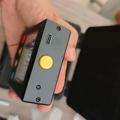 جهاز قياس خشونة السطح الرقمي، شاشة LCD، مقياس خشونة عالي الدقة، طول الشوط 5.6 مم، المعلمات (um) Ra/RZ/Rq/RtRP/RV/RC، عرض منحنى in Saudi Arabia