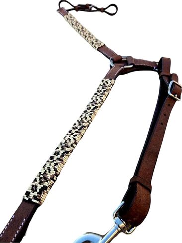 طوق ثدي الحصان مع باكستتش أبيض - طوق ثدي جلدي مملوءة باليد المصمم للخيول الربع والخيول بالحجم الكامل - طوق الخيول لركوب الدرب ، ومزرعة العمل والعرض الغربي in Kuwait