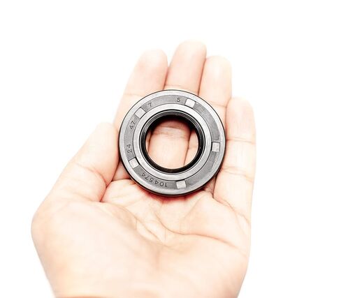 EAI Oil Seal 24mm X 47mm X 7mm TC Double Lip w/Spring. Metal Case w/Nitrile Rubber Coating in Saudi Arabia