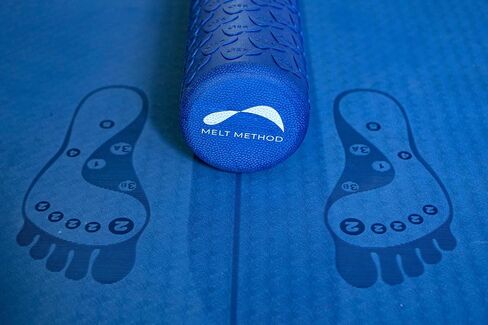 بساط العلاج MELT - بساط تمرين كبير جدًا لطريقة الذوبان واليوجا والبيلاتس والمزيد - ملحق للياقة البدنية للمنزل أو صالة الألعاب الرياضية أو الاستوديو - مضاد للانزلاق وخالي من اللاتكس والكلوريد متعدد الفينيل in Kuwait