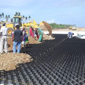 Ground Grid Stabilizer, Driveway Walkway Paving Grids for Gravel/River Rock/Granite, Slight Slope Stabilizer Mesh Permeable Pavers, Honeycomb(3x6 m/10x20 ft) in Saudi Arabia