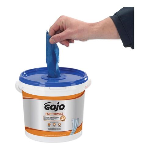 C-Fast Wipes 4/130 Count Bucket in Saudi Arabia