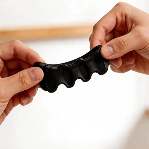 4 قطع فواصل لأصابع القدم للنساء والرجال، فواصل أصابع القدم من السيليكون بدرجة طبية، وتخفيف الورم ودعم الباديكير، ومكواة فرد أصابع اليوغا للعناية اليومية بألم القدم in Kuwait