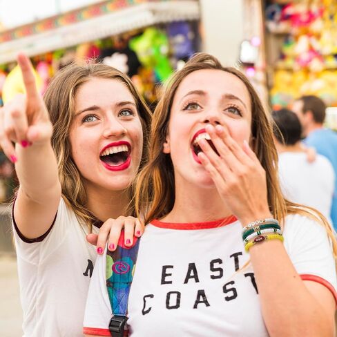 أساور كرة القدم، مجوهرات مستوحاة من أفكار هدايا Game Day Merch GB للرجال والنساء، ملابس مشجعي كرة القدم in Kuwait