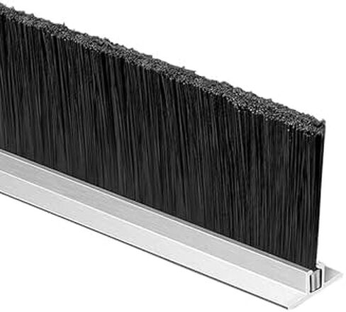 شريط فرشاة ألومنيوم بفتحة T 100 سم - ختم صناعي لجهاز التوجيه CNC ومرفقات الآلات والخزائن | ارتفاع الشعيرات 50 مم لحماية الحواف والتحكم في الغبار in Kuwait