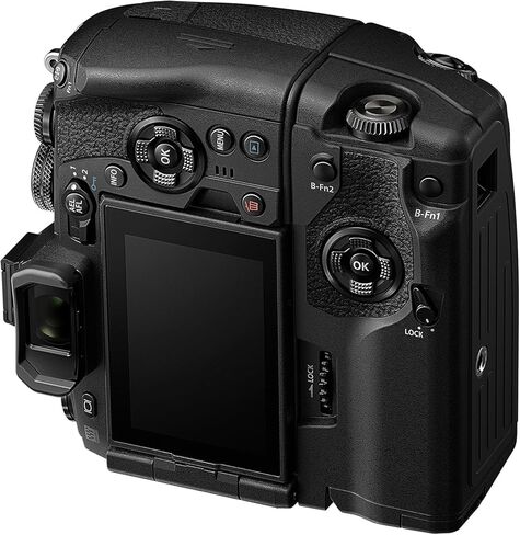 Olympus HLD-9 Power Battery Grip Plus - Black in Saudi Arabia