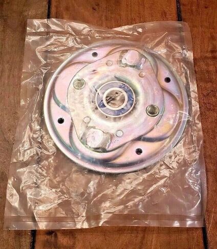Blade Holder w/Bearing HRC215 HRC216 HR215 72600-VA4-010 Genuine Replacement for Honda OEM in Saudi Arabia