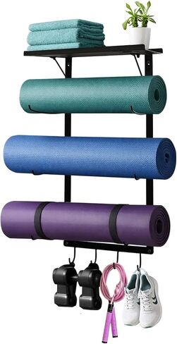 حامل سجادة اليوجا، حامل على الحائط، رف تخزين بساط اليوجا مثبت على الحائط مع رف وخطافات، منظم ملحقات اليوجا في صالة الألعاب الرياضية المنزلية للحصائر، وبكرة إسفنجية، وأشرطة ومعدات التمرين in Kuwait