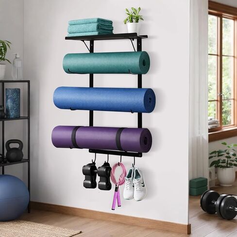 حامل سجادة اليوجا، حامل على الحائط، رف تخزين بساط اليوجا مثبت على الحائط مع رف وخطافات، منظم ملحقات اليوجا في صالة الألعاب الرياضية المنزلية للحصائر، وبكرة إسفنجية، وأشرطة ومعدات التمرين in Kuwait