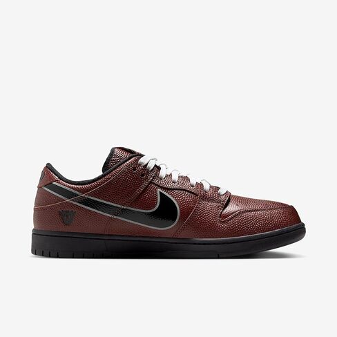 حذاء تزلج SB Dunk Low Pro من Nike (مهر داكن/فضي/أبيض/أسود) مقاس 10 in Saudi Arabia