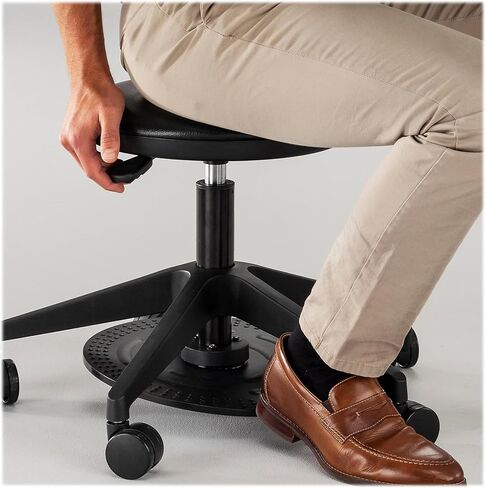 مقعد مختبر بدواسة قدم Scranton & Co، ارتفاع قابل للتعديل 17-22 بوصة، مقعد فينيل أسود، خمس عجلات، قاعدة نايلون ثابتة، تعديل بدون استخدام اليدين، مقعد مكتب أو مختبر سهل التنظيف in Kuwait