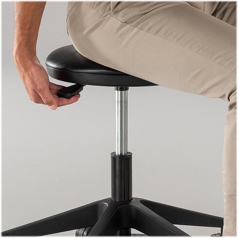 مقعد مختبر بدواسة قدم Scranton & Co، ارتفاع قابل للتعديل 17-22 بوصة، مقعد فينيل أسود، خمس عجلات، قاعدة نايلون ثابتة، تعديل بدون استخدام اليدين، مقعد مكتب أو مختبر سهل التنظيف in Kuwait