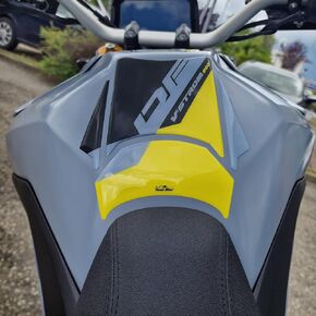 Motorcycle 3D Stickers Compatible with Suzuki V-Strom 800 DE 2023. Tank Protector Protection from Impact and Scratches. Resin Stickers - Made in Italy