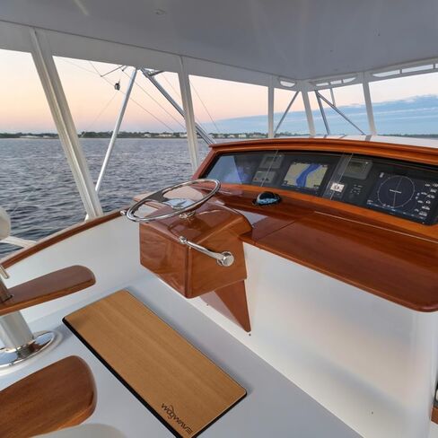 وسادة محطة هيلم EVA مع دعامة لاصقة غير قابلة للانزلاق بساط قائم للقارب 13 مم من الفوم لسطح البحر RV 36 بوصة × 15 بوصة، خشب الساج in Kuwait