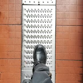 Drainage Grille Pedestrian Drainage Grille Cover, Heavy-Duty Terrace Load-Bearing Outdoor Drainage Cover, Metal French Drainage Grille Anti Slip(15cm(5 7/8")) in Kuwait